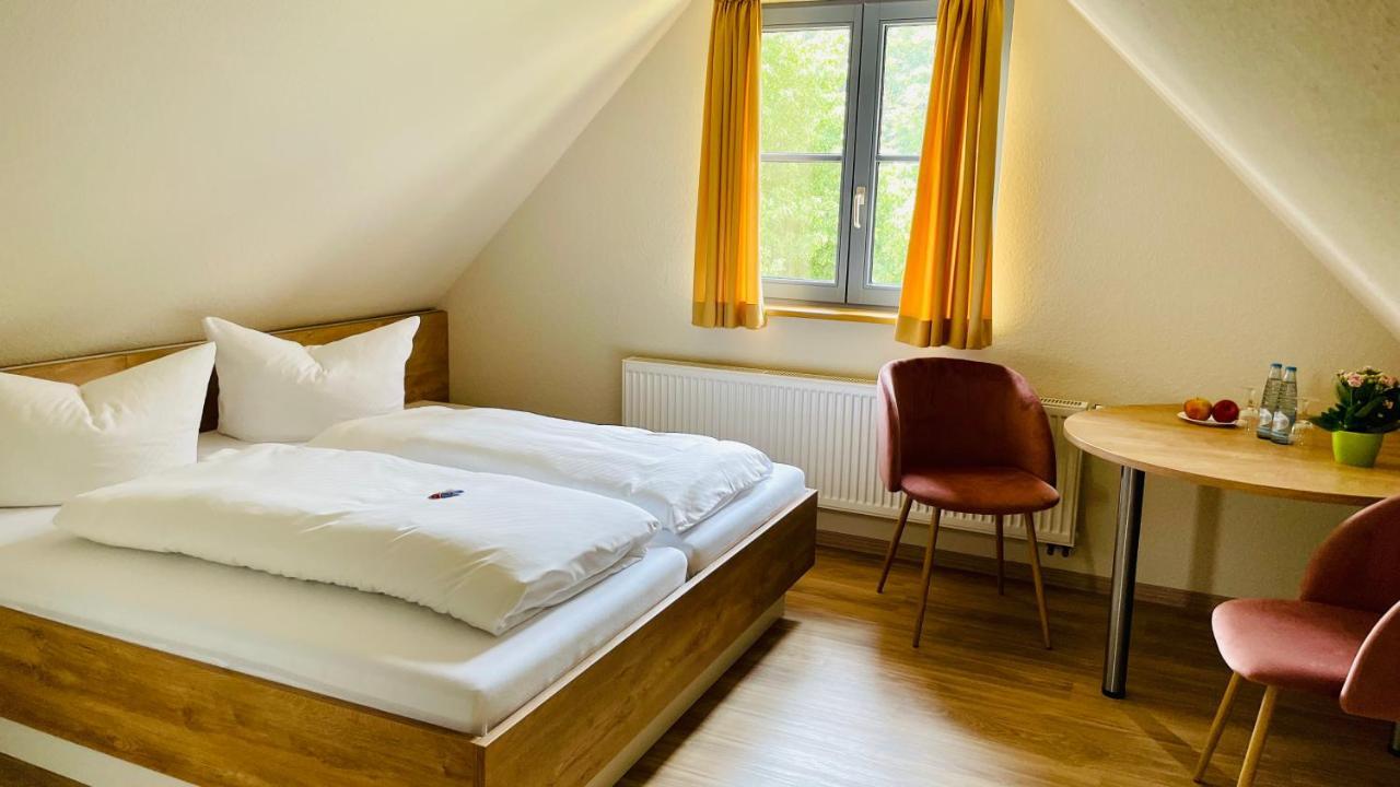 Hotel Zum Klosterfischer Blankenburg  Extérieur photo